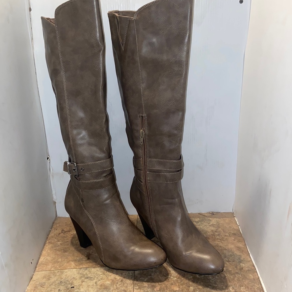 Rampage heeled boots sz 8.5